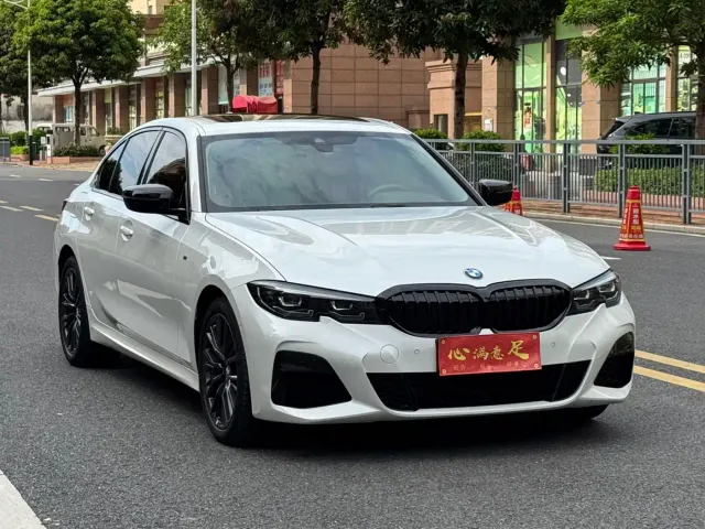 BMW 3 Series — Фото автомобиля 2