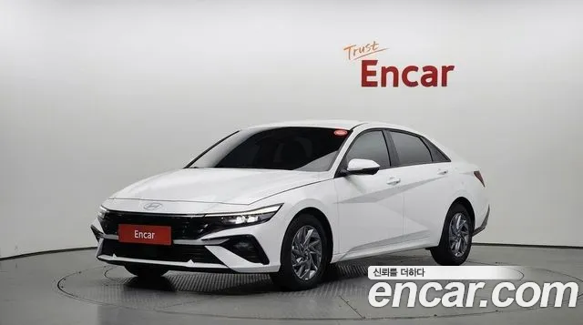 Фотография автомобиля — Hyundai Avante CN7