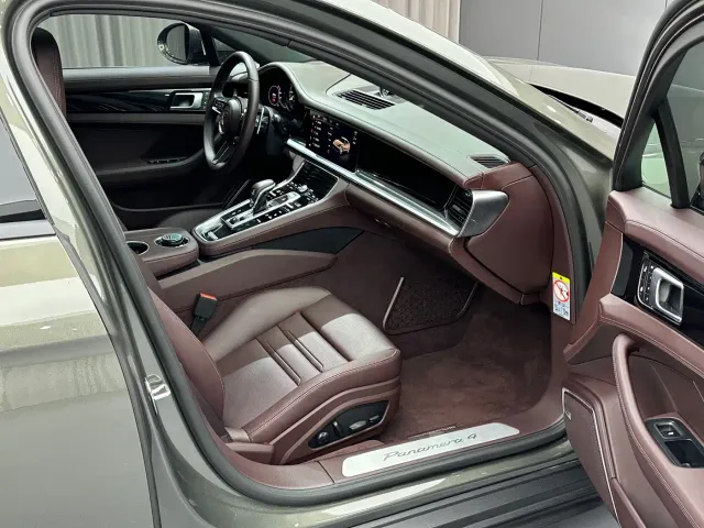 Porsche Panamera — Фото автомобиля 28