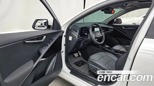 Kia Niro The All New Niro Signature — Фото автомобиля 10