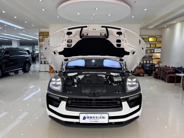 Porsche Macan — Фото автомобиля 23