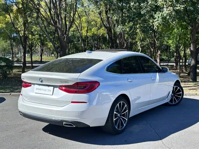 BMW 6 Series Gran Turismo — Фото автомобиля 3