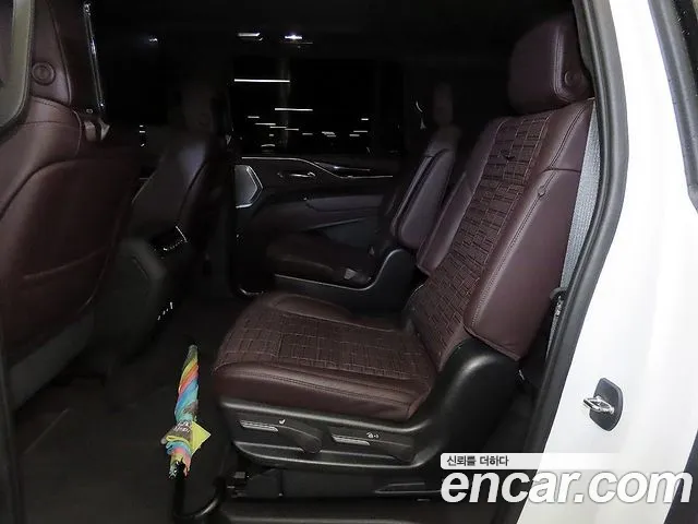 Cadillac Escalade Generation 5 — Фото автомобиля 6