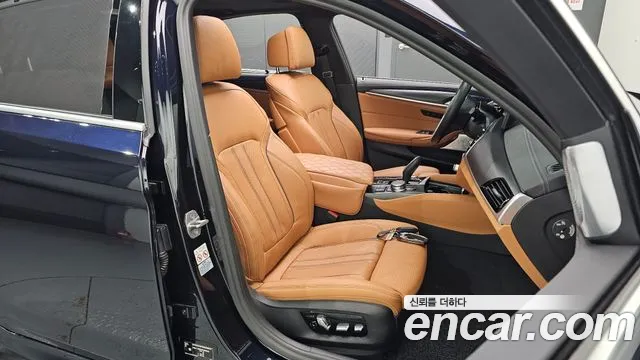 BMW 5-Series — Фото автомобиля 21