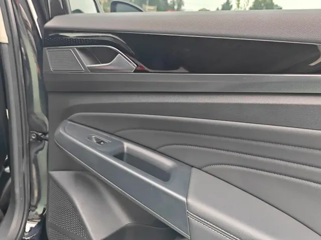 Volkswagen Passat — Фото автомобиля 12