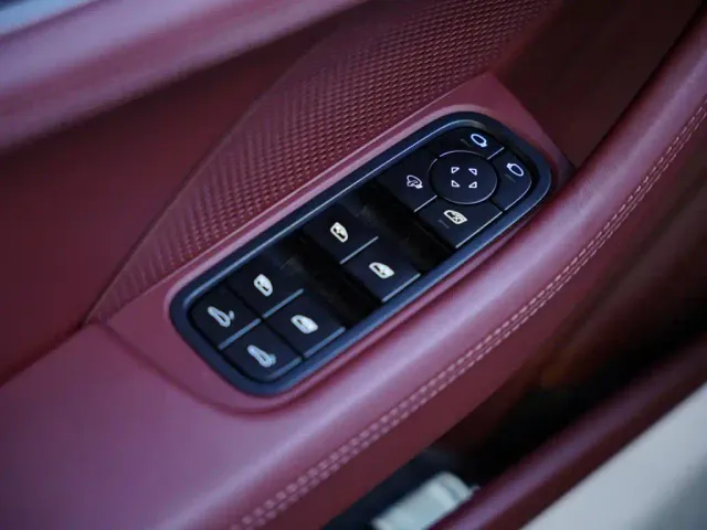 Porsche Panamera — Фото автомобиля 17