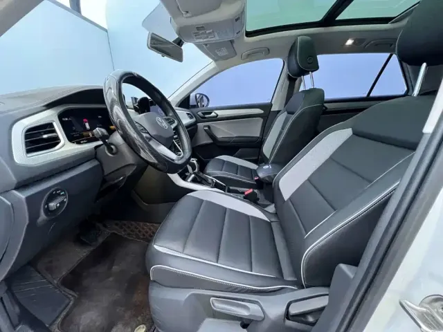 Volkswagen T-Roc — Фото автомобиля 17