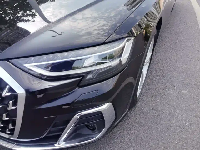Audi A8 — Фото автомобиля 5
