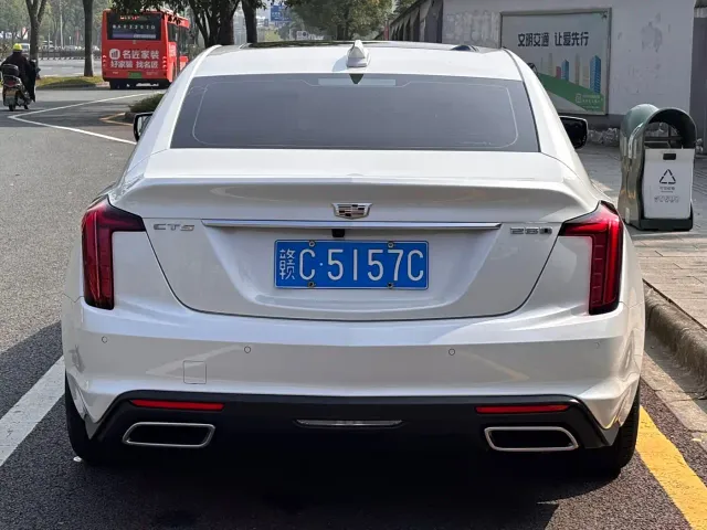Cadillac CT5 — Фото автомобиля 9