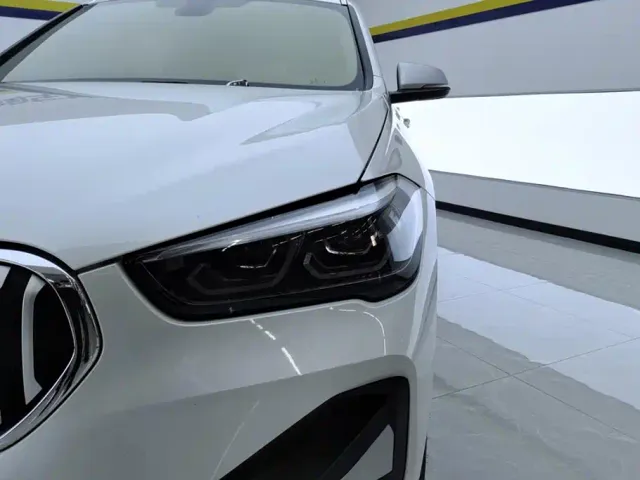 BMW X1 — Фото автомобиля 5