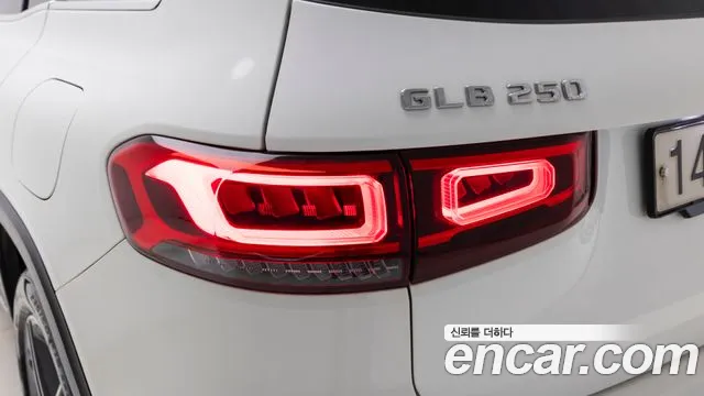 Mercedes-Benz GLB-Class X247 — Фото автомобиля 12