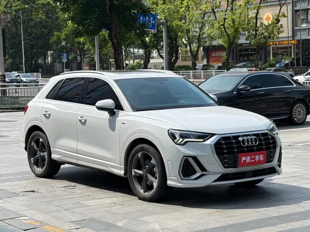 Audi Q3 — Фото автомобиля 3
