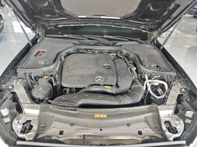 Mercedes-Benz E-Class — Фото автомобиля 18