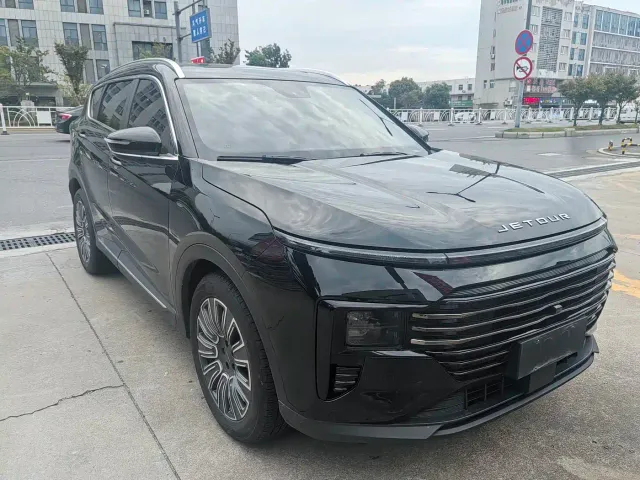 Jetour X70 Plus — Фото автомобиля 3