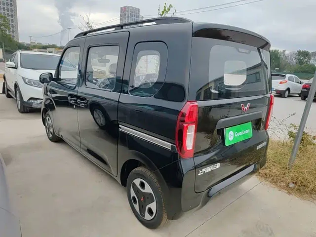 Wuling Zhiguang NEV — Фото автомобиля 4