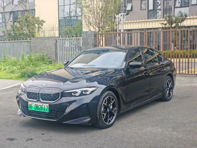 BMW i3 — Фото автомобиля 3