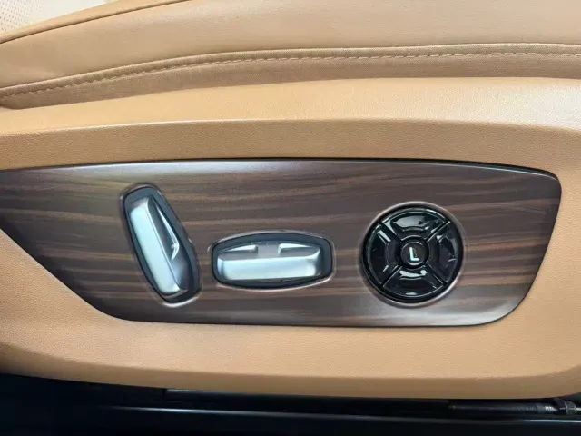 Li Auto ONE — Фото автомобиля 7