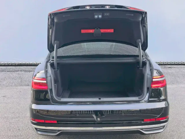 Audi Audi A8 2022 A8L 50 TFSI quattro Comfort Collector's Edition — Фото автомобиля 6