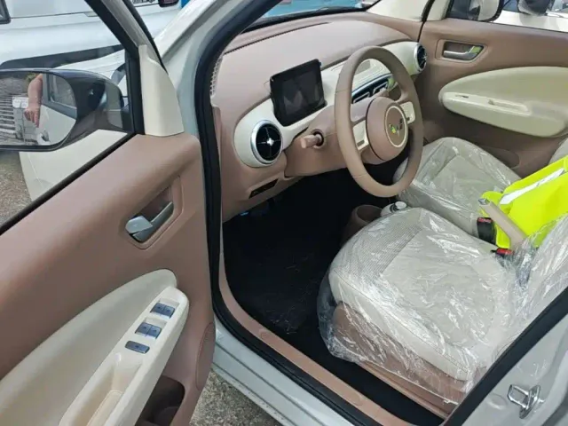 Wuling Hongguang Mini EV — Фото автомобиля 15