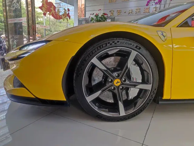 Ferrari SF90 — Фото автомобиля 7
