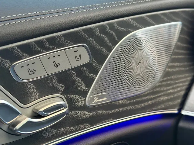 Mercedes-Benz CLS-Class — Фото автомобиля 23