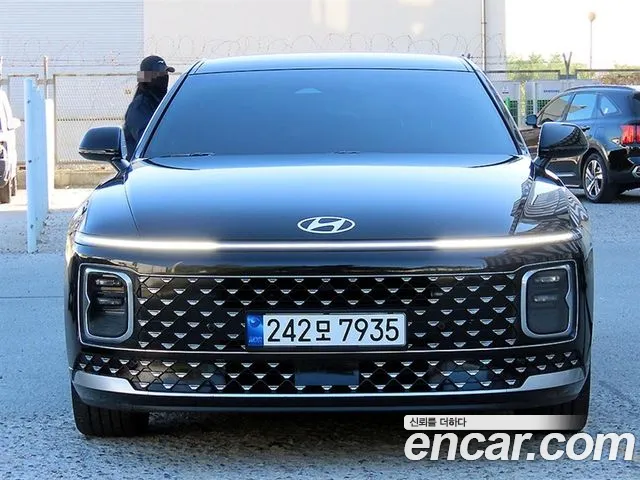 Hyundai Grandeur GN7 — Фото автомобиля 3