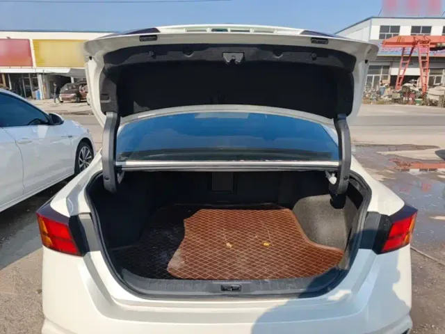 Nissan Teana — Фото автомобиля 18