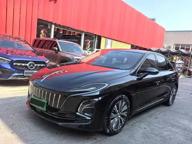 Фотография автомобиля — Hongqi E-QM5