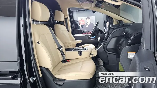 Hyundai Staria Staria — Фото автомобиля 11