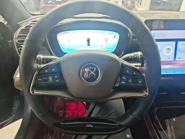 BYD Han — Фото автомобиля 10