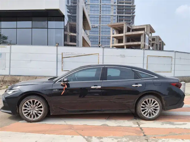 Toyota Avalon — Фото автомобиля 3