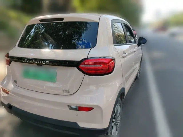 Leapmotor T03 — Фото автомобиля 6