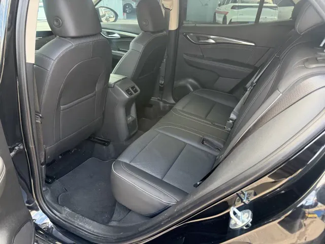 Buick Envision S — Фото автомобиля 6