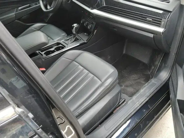 Volkswagen Passat — Фото автомобиля 8