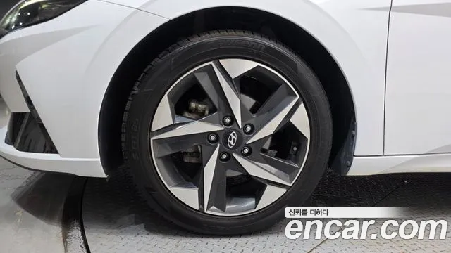 Hyundai AVANTE — Фото автомобиля 5