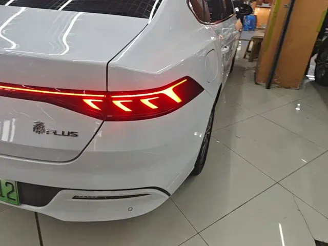 BYD Qin PLUS — Фото автомобиля 23