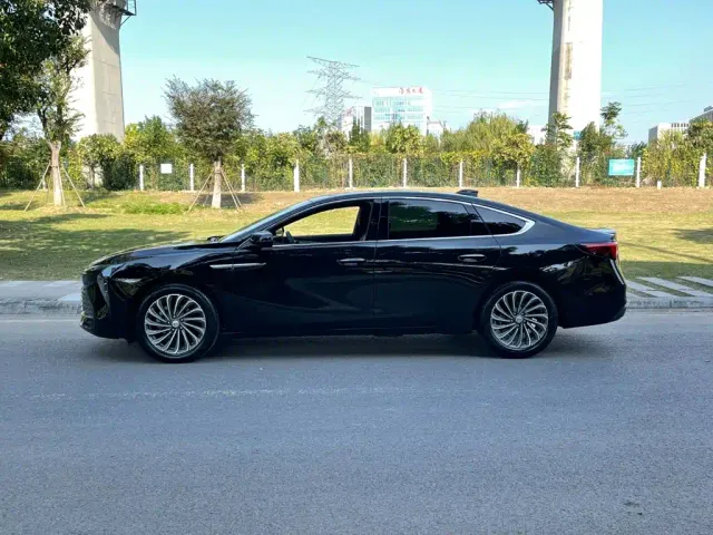 Buick LaCrosse — Фото автомобиля 5