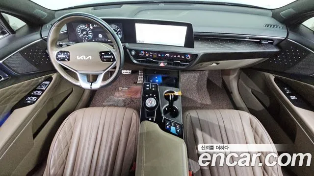 Kia K8 — Фото автомобиля 10