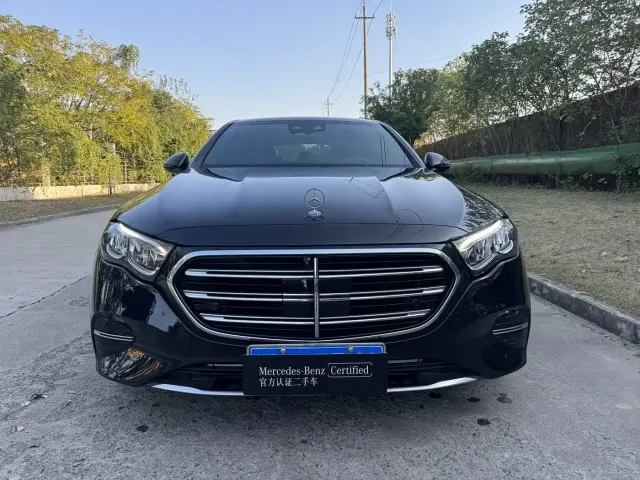 Mercedes-Benz E-Class — Фото автомобиля 16
