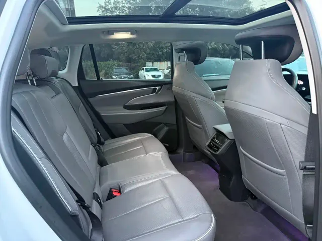 Buick E5 — Фото автомобиля 3