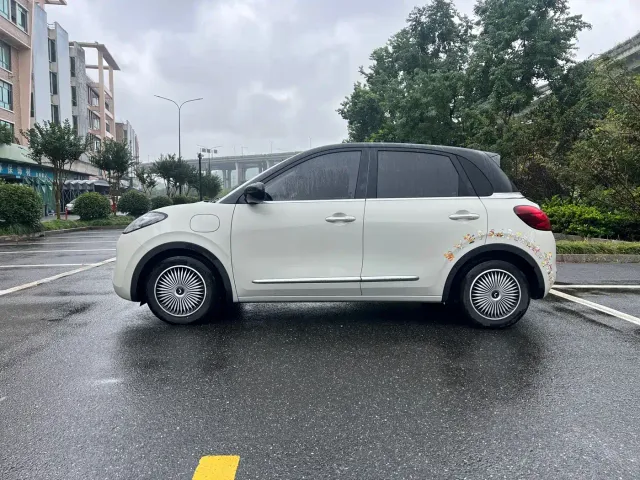 Wuling Bingo — Фото автомобиля 4