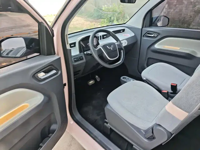 Wuling Hongguang Mini EV — Фото автомобиля 15