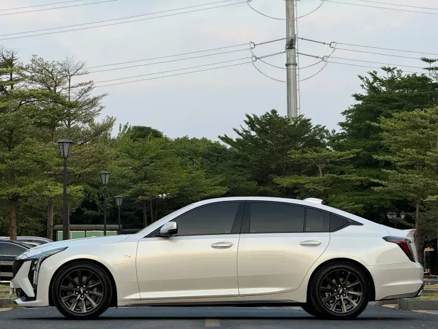 Cadillac CT5 — Фото автомобиля 6