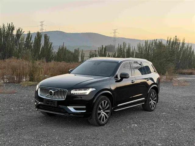 Фотография автомобиля — Volvo XC90