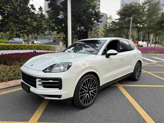 Porsche Cayenne — Фото автомобиля 3