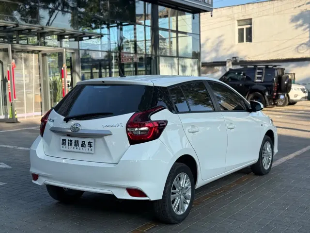 Toyota Vios FS — Фото автомобиля 4