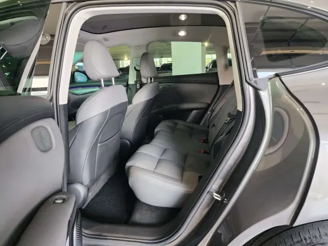 IM Motors LS6 — Фото автомобиля 5