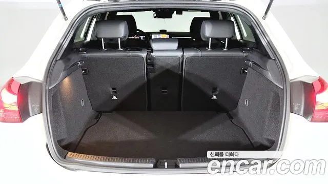 Mercedes-Benz A-Class W177 — Фото автомобиля 13