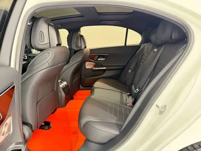 Mercedes-Benz C-Class — Фото автомобиля 19