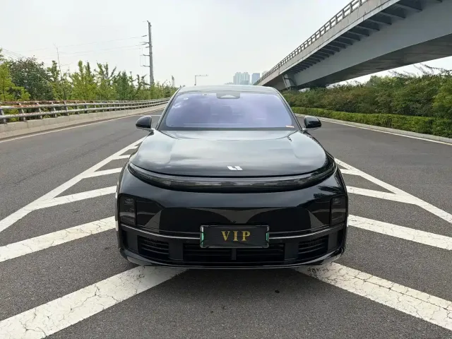 Li Auto L7 — Фото автомобиля 2